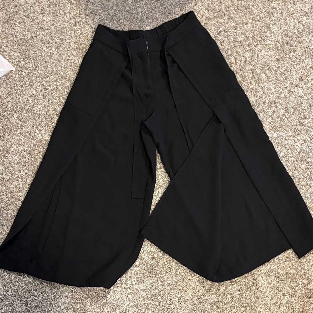 CeCe Black Wide-Leg Trousers